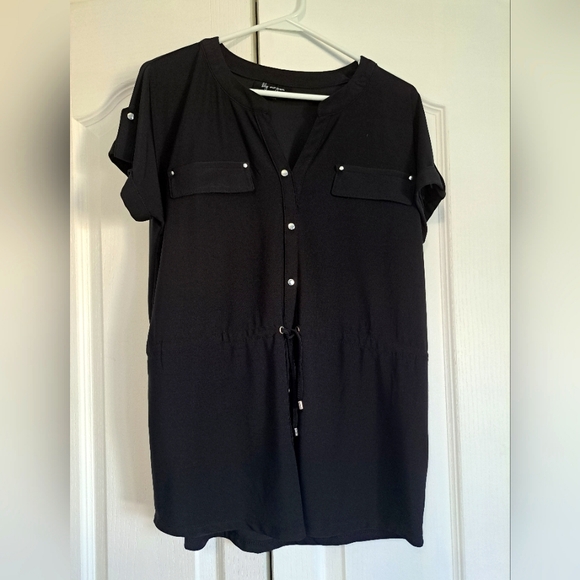 NWOT black top - Picture 1 of 1